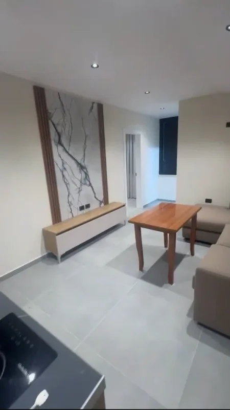 Tirane, jepet me qera apartament 1+1 Kati 2, 50 m² 400 € (Kompleksi Grand Qytet Studenti)