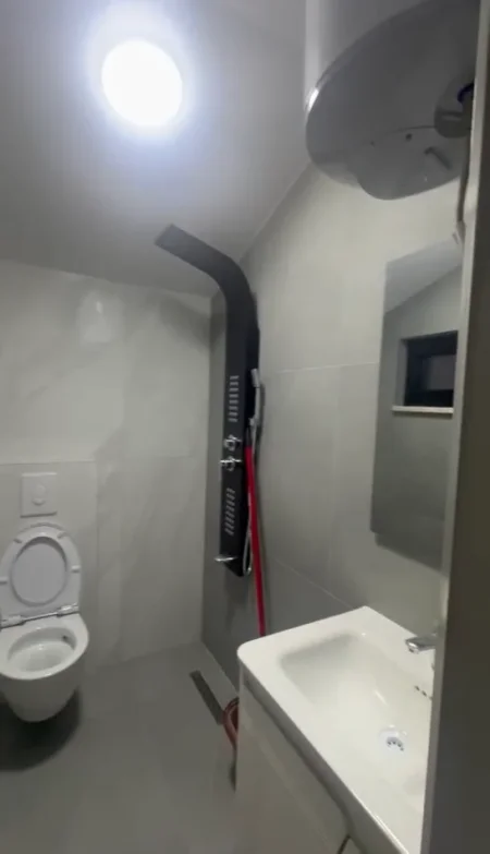 Tirane, jepet me qera apartament 1+1 Kati 2, 50 m² 400 € (Kompleksi Grand Qytet Studenti)