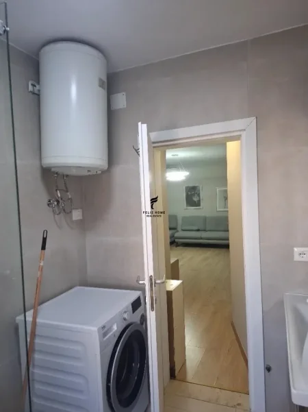 Tirane, jepet me qera apartament 1+1 Kati 4, 65 m² 550 € (VASIL SHANTO)