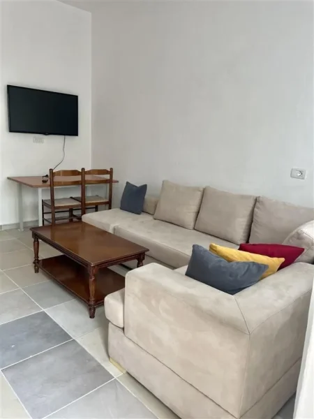 Tirane, jepet me qera apartament 2+1 Kati 1, 70 m² 400 € (5 Maji)