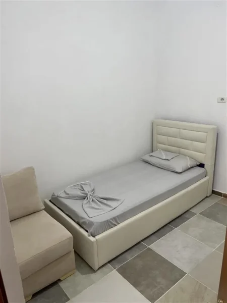 Tirane, jepet me qera apartament 2+1 Kati 1, 70 m² 400 € (5 Maji)