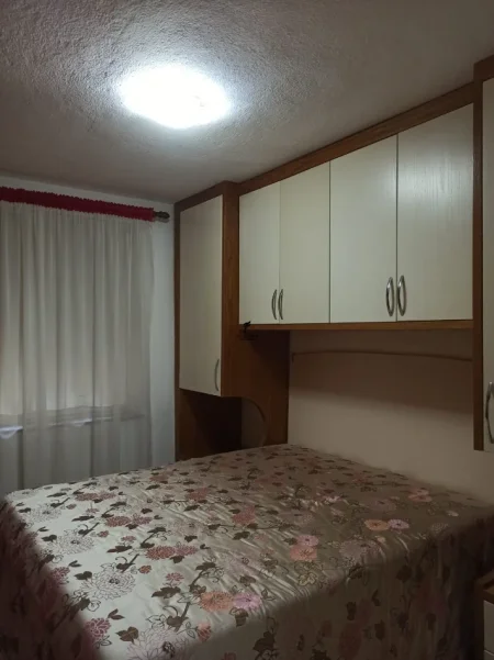 Tirane, jepet me qera apartament 1+1 Kati 2, 65 m² 500 € (21 DHJETORI)