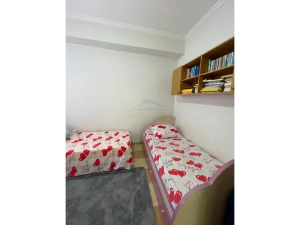 Tirane, jepet me qera apartament 2+1 Kati 6, 88 m² 700 € 