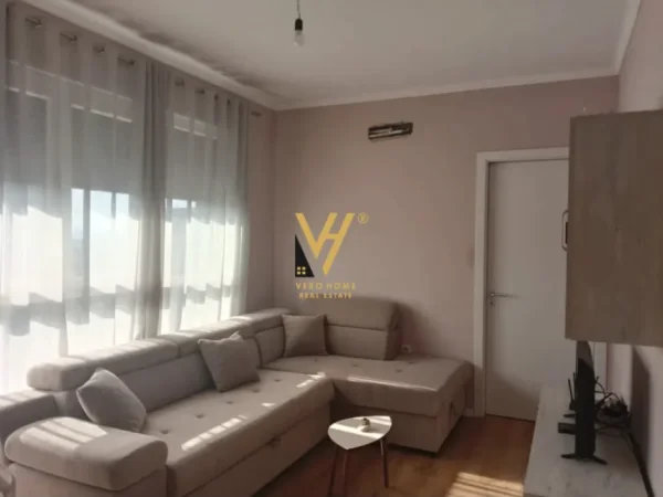 Tirane, jepet me qera apartament 1+1+Ballkon Kati 9, 63 m² 500 € (DON BOSKO)