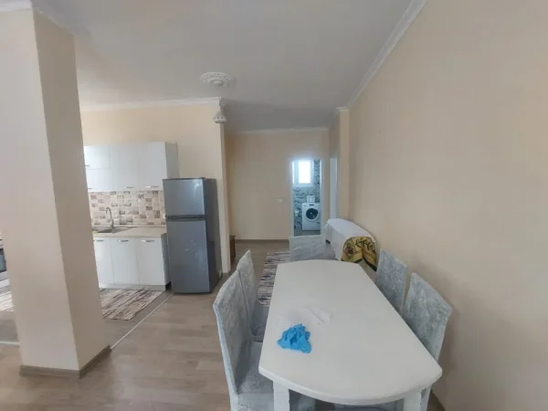 Tirane, jepet me qera apartament 2+1 Kati 1, 100 m² 500 € (Spitali Amerikan 2)