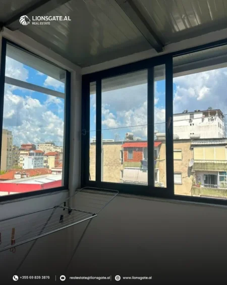 Tirane, jap me qera 2+1+Aneks+Ballkon , 80 m² 550 € 