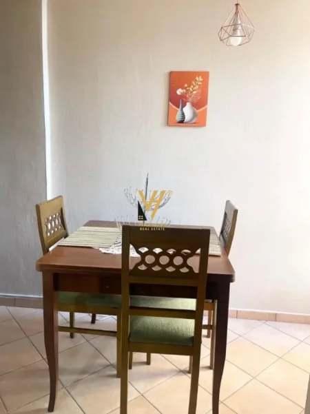 Tirane, jepet me qera apartament 1+1+Ballkon Kati 2, 55 m² 650 € (ISH BLLOK)