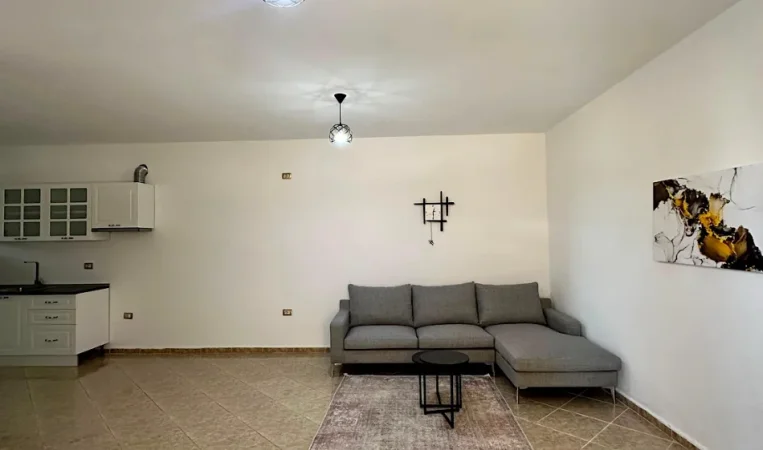 Tirane, jepet me qera shtepi 1+1 , 80 m² 400 €