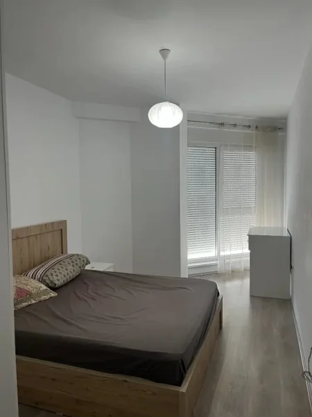 Tirane, jepet me qera apartament 2+1 Kati 4, 80 m² 550 € (Siri Kodra prane frigoriferit)
