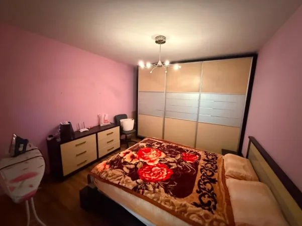 Tirane, jepet me qera apartament 2+1 Kati 3, (myslym shyri)
