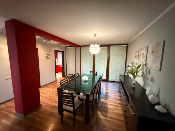 Tirane, jepet me qera apartament 2+1 Kati 3, (myslym shyri)