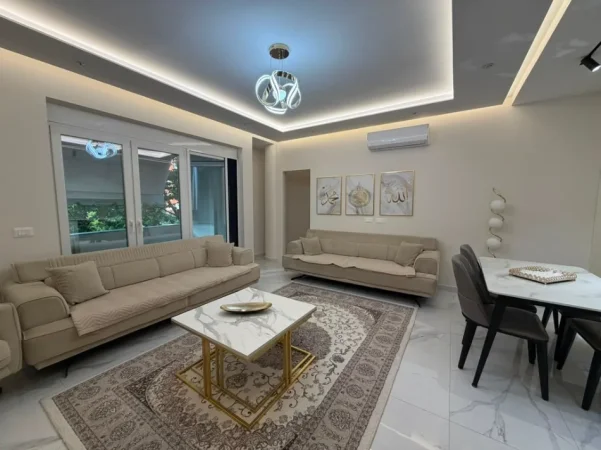 Tirane, jap me qera apartament 2+1+Ballkon Kati 2, 95 m² 650 €