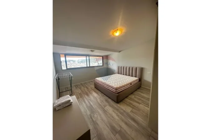 Vlore - Lungomare, shitet apartament 1+1 Kati 7, 58 m² 95.000 € (Rruga Reshat Osmani, Vlore)