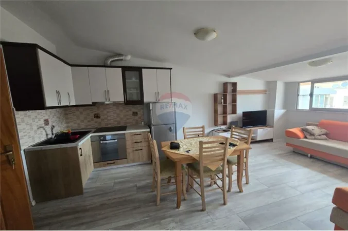 Vlore - Lungomare, shitet apartament 1+1 Kati 7, 58 m² 95.000 € (Rruga Reshat Osmani, Vlore)
