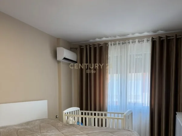 Tirane, jepet me qera apartament 2+1 Kati 9, 95 m² 850 € (Jepet me qira apartament 2+1 tek 21 Dhjetori!)