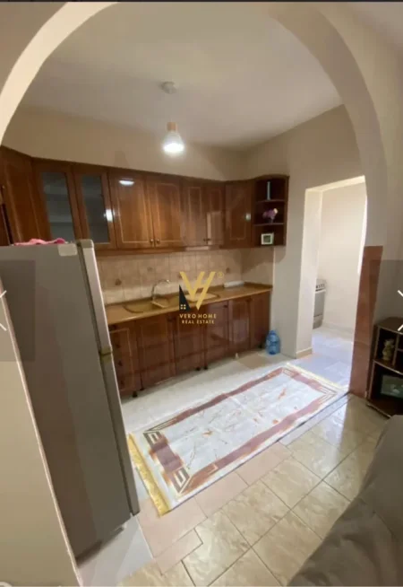 Tirane, jepet me qera apartament 2+1 Kati 5, 95 m² 700 € (RRUGA ALI VISHA)