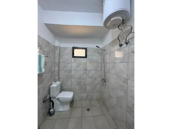 Tirane, jepet me qera apartament 1+1 Kati 3, 45 m² 550 € 