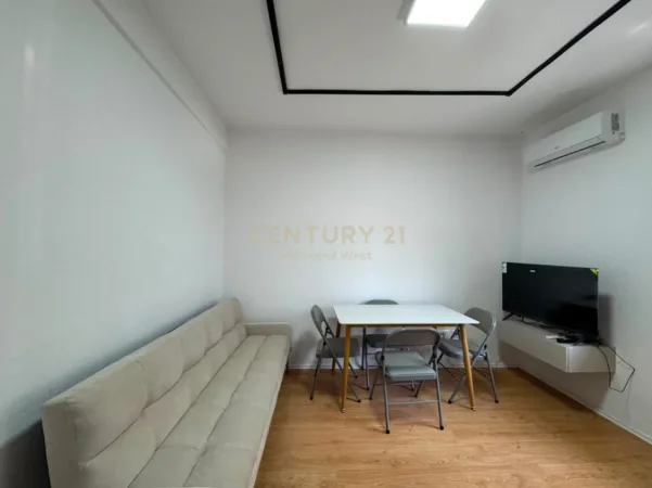 Tirane, jepet me qera apartament 1+1 Kati 3, 45 m² 550 € 