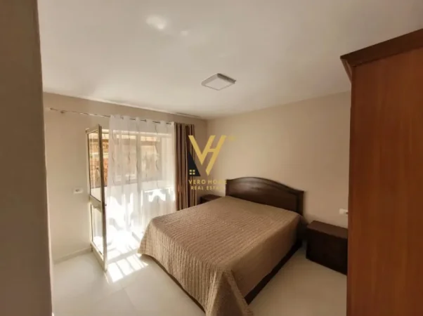 Tirane, jepet me qera apartament 2+1+Ballkon Kati 2, 76 m² 650 € (MYSLYM SHYRI)