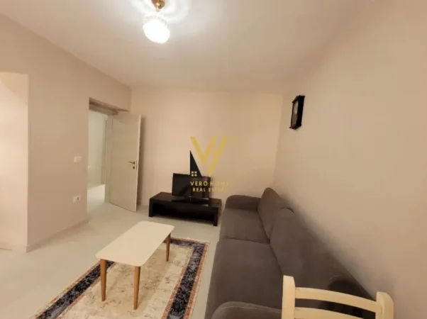 Tirane, jepet me qera apartament 2+1+Ballkon Kati 2, 76 m² 650 € (MYSLYM SHYRI)