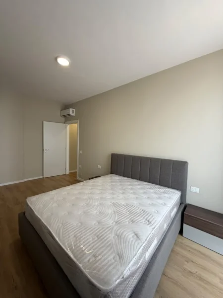 Tirane, jepet me qera apartament 2+1 Kati 8, 80 m² 700 € (Bulevardi I Ri)