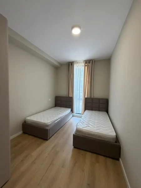 Tirane, jepet me qera apartament 2+1 Kati 8, 80 m² 700 € (Bulevardi I Ri)