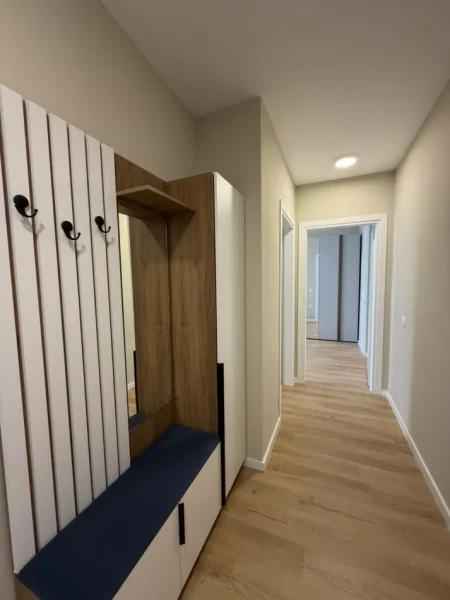 Tirane, jepet me qera apartament 2+1 Kati 8, 80 m² 700 € (Bulevardi I Ri)