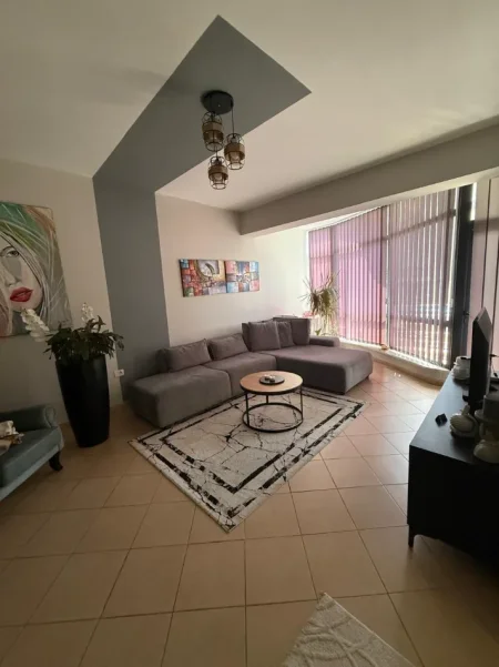 Tirane, shitet apartament 2+1+Aneks+Ballkon , 120 m² 300.000 € (rruga e kavajes , 21 dhjetori)