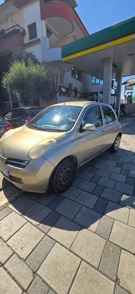 Tirane, shes makine Nissan Micra Benzin, bezhë automatik Kondicioner 150.000 km 2.200 €