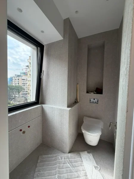 Tirane, jepet me qera apartament 2+1 , 141 m² 3.000 € 