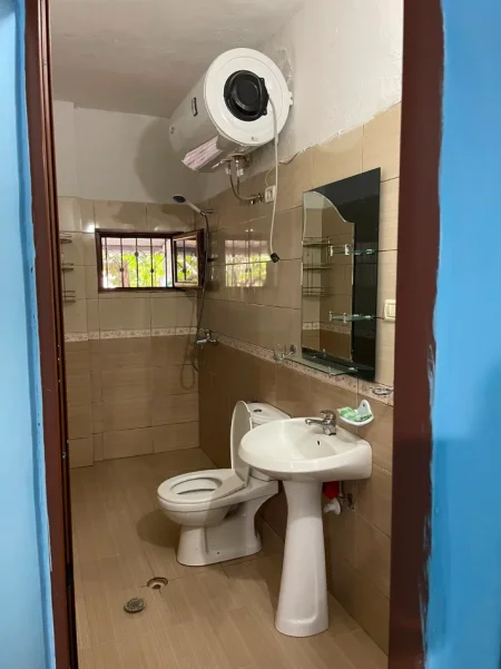 Tirane, jepet me qera apartament 2+1+Aneks+Ballkon Kati 1, 100 m² 400 € (don bosko)