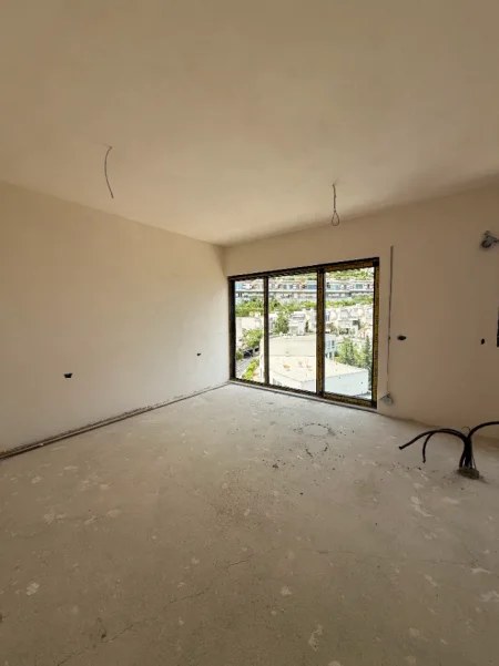 Tirane, shitet apartament duplex 3+1+Ballkon Kati 1, 211 m² 365.650 € (Kodra e Diellit)