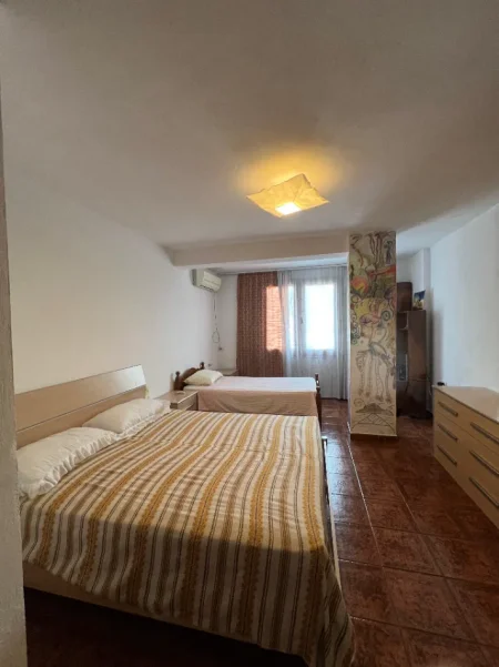 Shqiperi, jepet me qera apartament 2+1 Kati 2, 100 m² 650 € (Zogu i Zi)