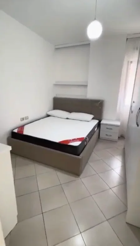 Tirane, jepet me qera apartament 1+1 Kati 4, 60 m² 430 € (Thoma Koxhaj)