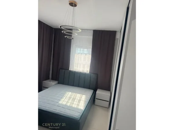 Tirane, jepet me qera apartament 2+1 Kati 6, 123 m² 800 € (Laprake kompleksi aura)