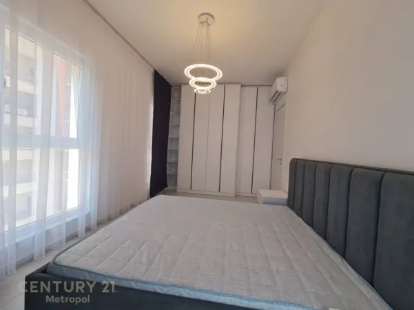 Tirane, jepet me qera apartament 2+1 Kati 6, 123 m² 800 € (Laprake kompleksi aura)