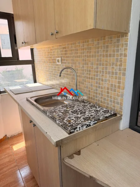 Tirane, jepet me qera apartament Kati 1, 30 m² 320 € (RRUGA PJETER BUDI,QYTET STUDENTI)