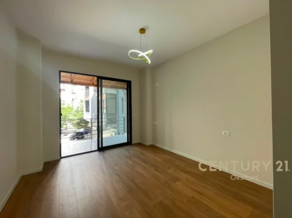 Tirane, shitet apartament 1+1+Ballkon Kati 1, 67 m² 112.000 € (astir tek 2 palmat)