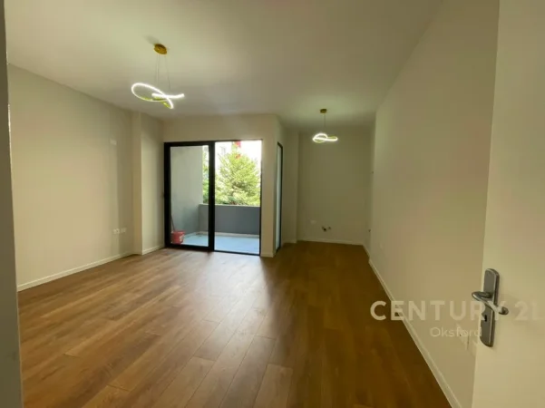 Tirane, shitet apartament 1+1+Ballkon Kati 1, 67 m² 112.000 € (astir tek 2 palmat)