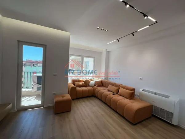 Tirane, jepet me qera apartament 2+1+Ballkon Kati 7, 108 m² 900 € (Rruga Dritan Hoxha)