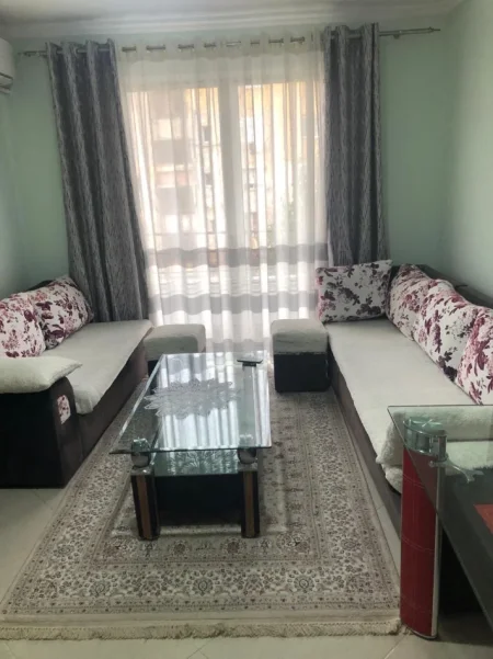 Tirane, jepet me qera apartament 2+1 Kati 4, 80 m² 600 € (Myslym Shyr tek BKT)