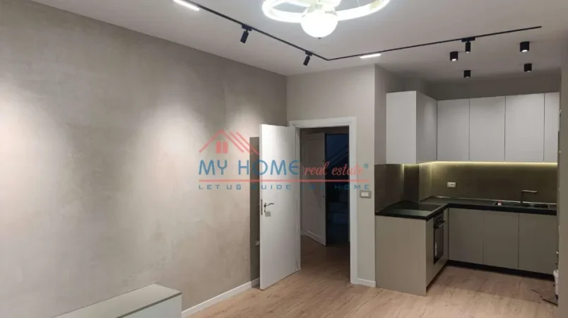 Tirane, jepet me qera apartament 1+1+Ballkon Kati 6, 75 m² 800 € (Rruga e Kavajes)