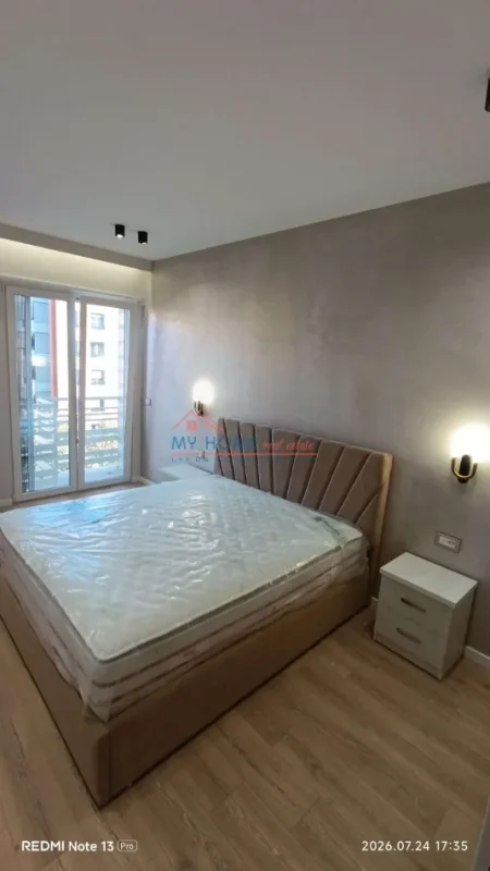 Tirane, jepet me qera apartament 1+1+Ballkon Kati 6, 75 m² 800 € (Rruga e Kavajes)