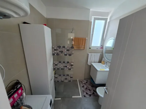 Golem, shes apartament 1+1 Kati 2, 58 m² 115.000 € (RRUGA E PLAZHIT)