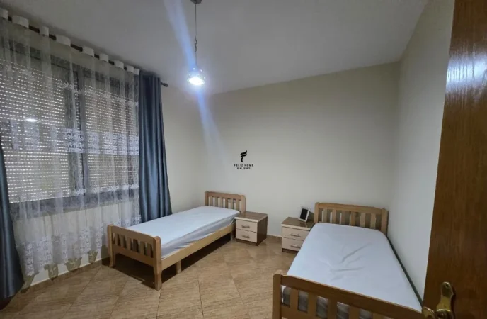Tirane, jepet me qera apartament 2+1 Kati 5, 105 m² 800 € (RRUGA E KOSOVAREVE)