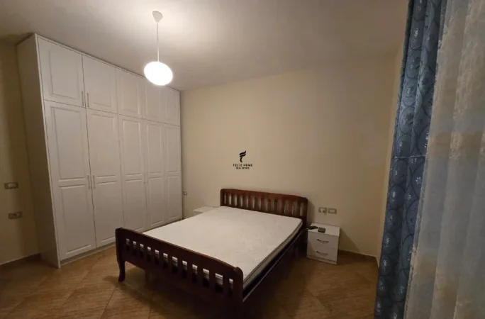 Tirane, jepet me qera apartament 2+1 Kati 5, 105 m² 800 € (RRUGA E KOSOVAREVE)