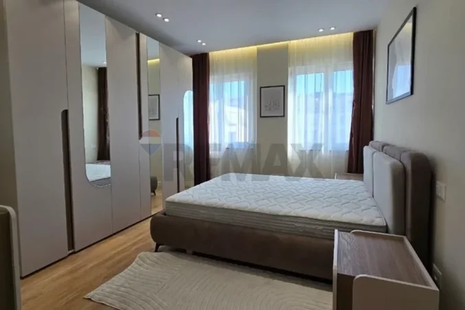 Komuna e Parisit, Shesim Apartament 1+1