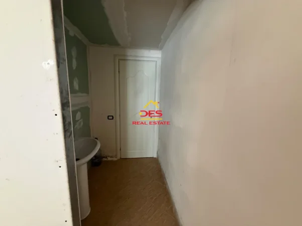 Vlore, shitet ambjent biznesi Kati 0, 70 m² 140.000 € (Lungomare)