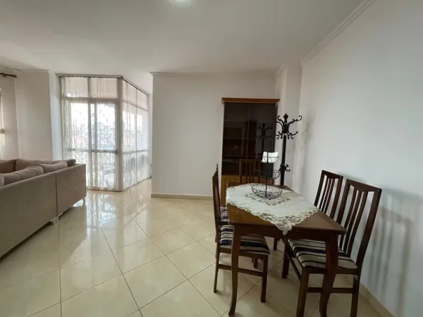 Tirane, jepet me qera apartament 2+1 Kati 9, 120 m² 650 € (Rruga e Barrikadave)
