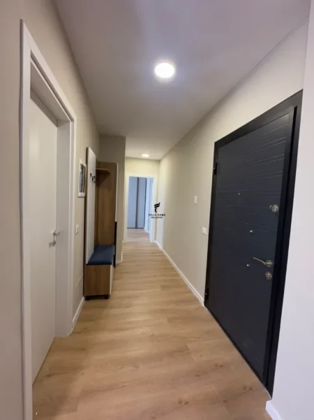 Tirane, jepet me qera apartament 2+1 Kati 8, 78 m² 700 € (BULEVARDI I RI)